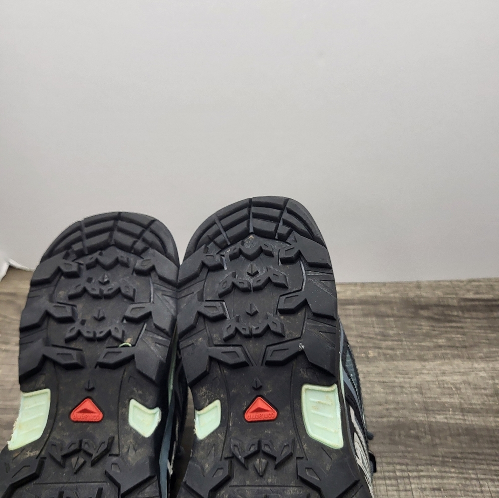 Salomon Women’s  Grey Teal Athletic Trail Shoes - Picture 9 of 10